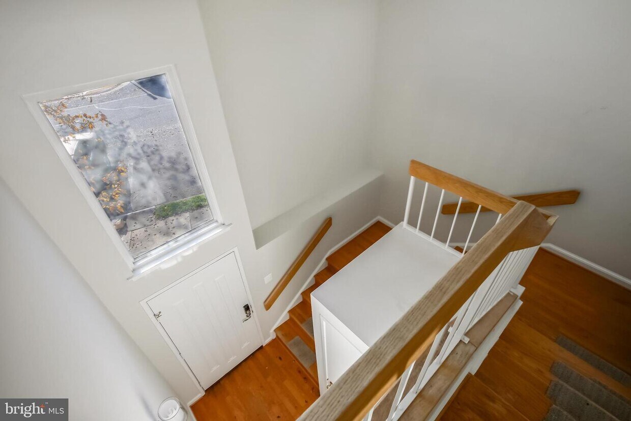 1928B Villaridge Dr, Reston, VA 20191 Condo for Rent in Reston, VA