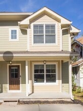 Building Photo - 1121 Cahal Ave