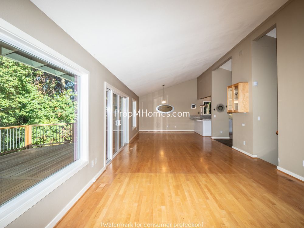 Primary Photo - 1311 Pine St