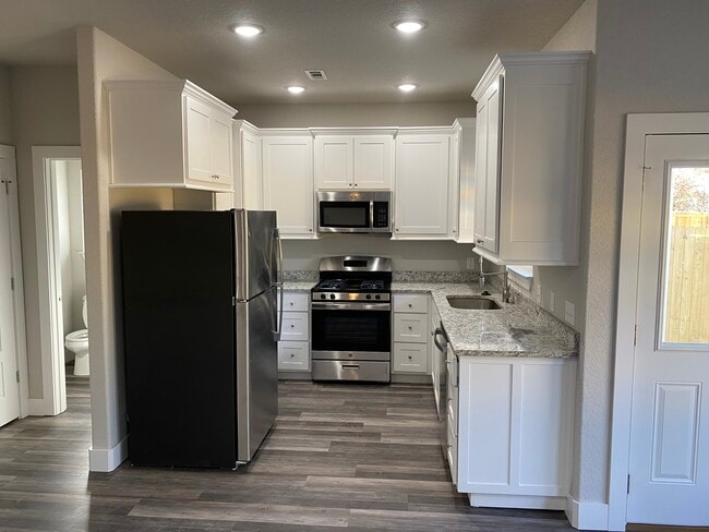 Foto del edificio - 3004 SW Garrison Ln