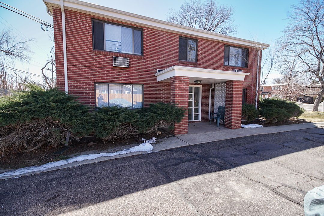 Primary Photo - 670 Miller Ct