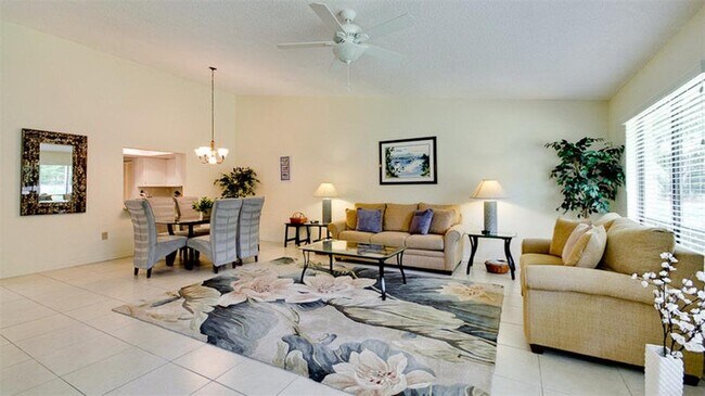 Foto del edificio - 7893 Timberwood Cir