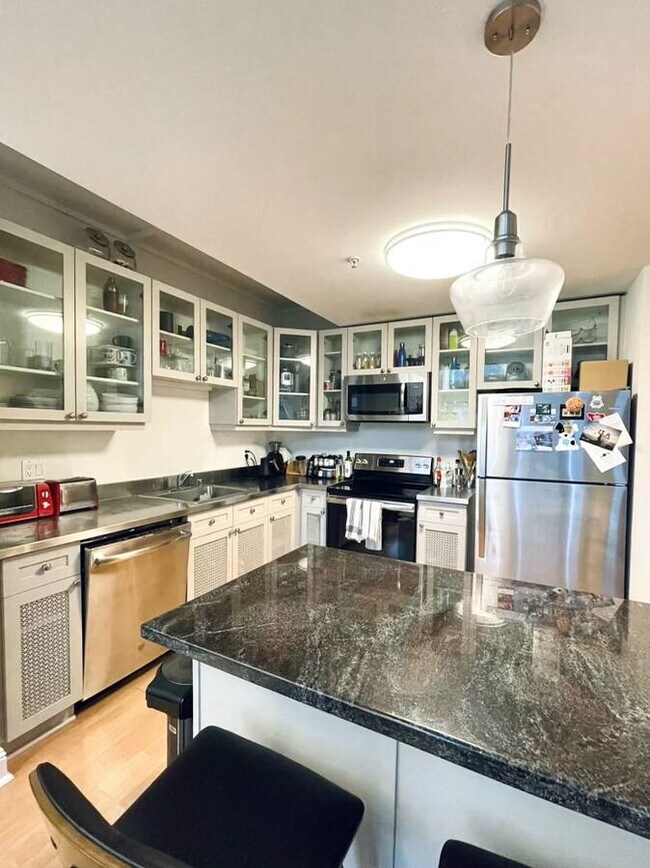 Kitchen - 388 Townsend St