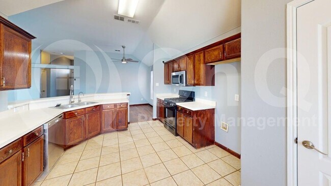 Building Photo - 9212 Bedford Ln