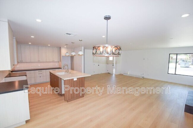 Foto del edificio - 1530 Dapple Ave