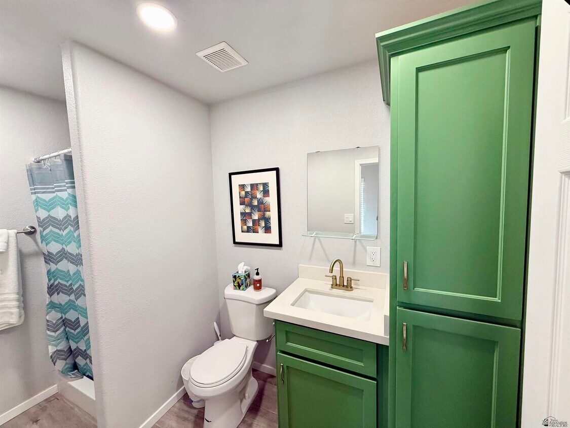 Foto principal - 640 S 1st Ave