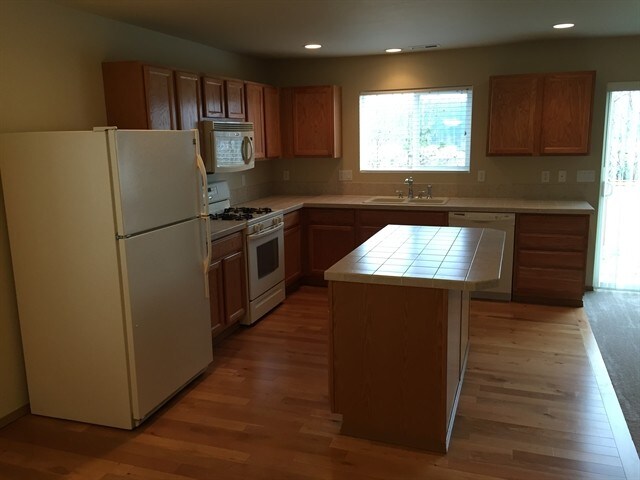Foto del edificio - 9814 198th Avenue Ct E