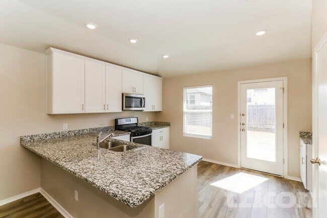 Foto del edificio - 3516 Stride Ln