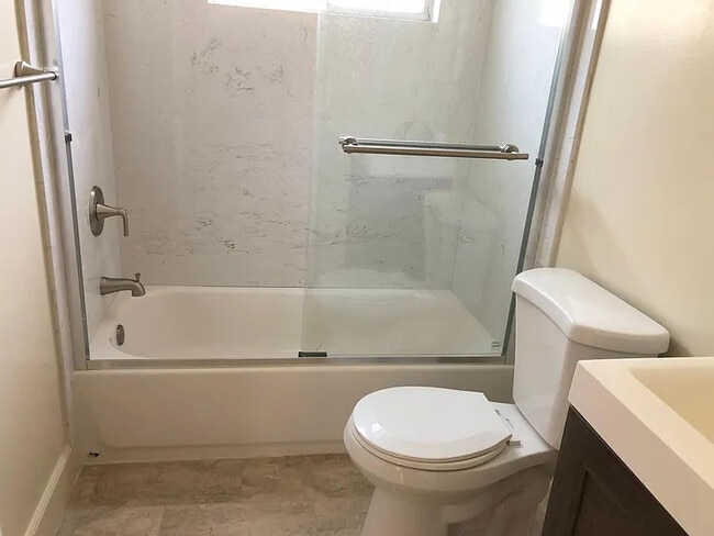 Building Photo - 821 N 17th St