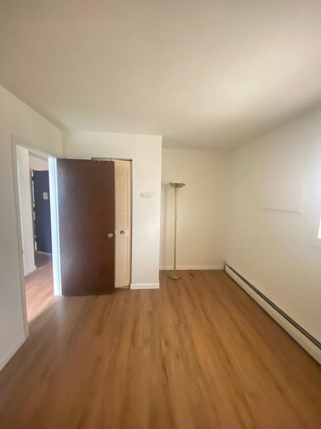 Foto del edificio - 5701 Tulip St