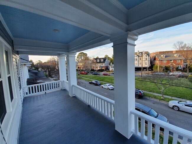 Building Photo - 1007 Shirley Ave