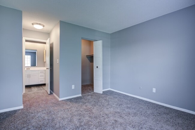 Building Photo - Astoria Park Apartment Homes