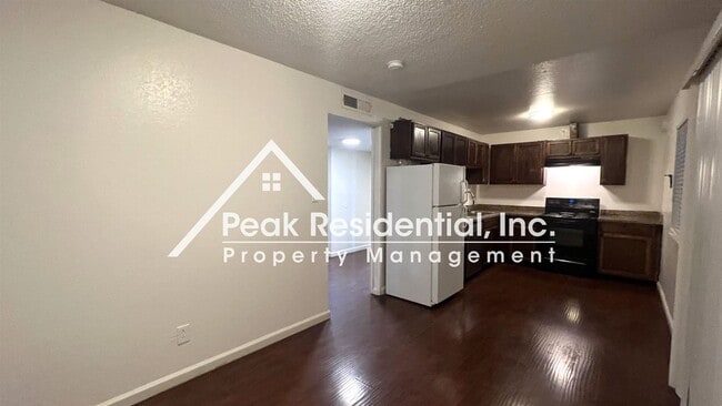 Building Photo - 5 br, 2 bath House - 710 Northfield Dr #A