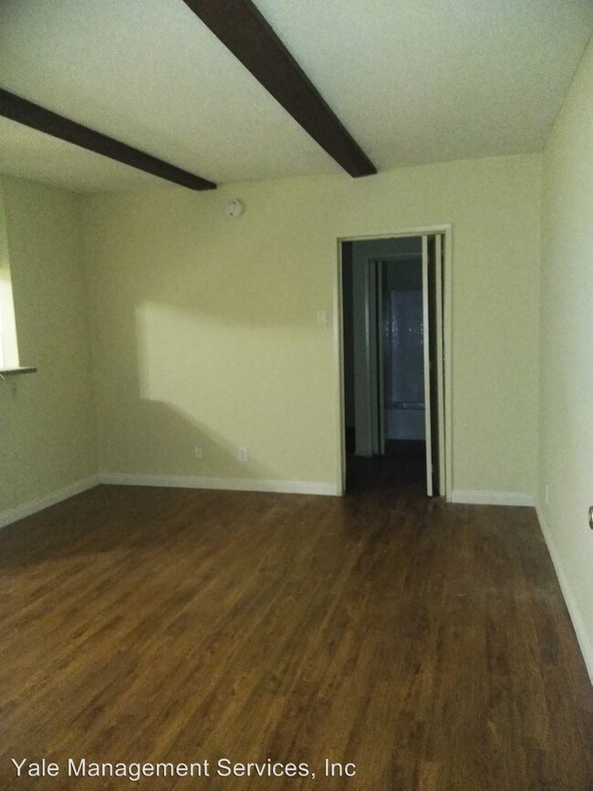 Foto del edificio - 21821-21825 Saticoy St