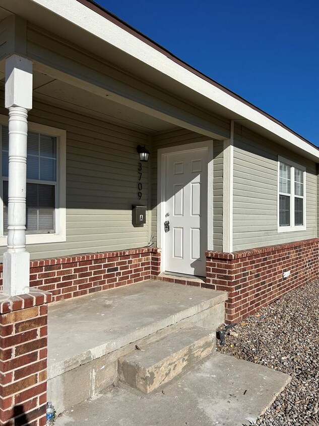 Foto principal - 3709 Permian Dr