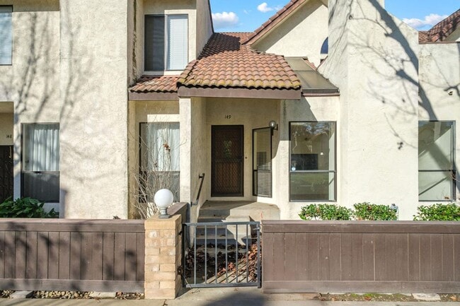 Foto del edificio - 2890 E Huntington Blvd