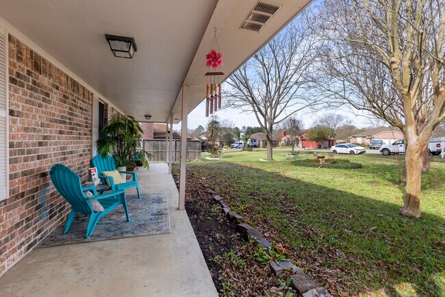 Building Photo - 222 Cool Cove