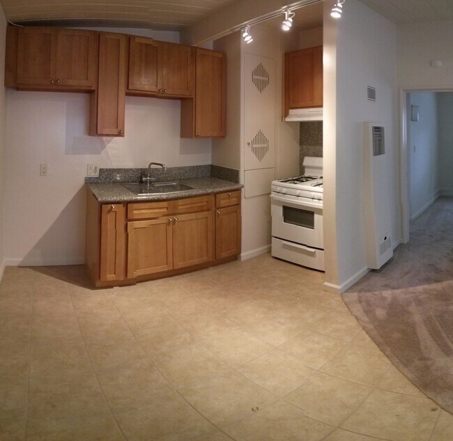 Building Photo - 1710 Coronado Avenue