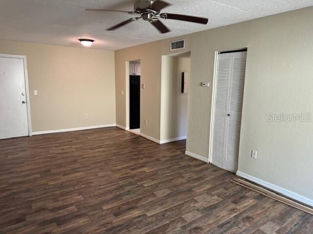 Foto del edificio - 922 Lake Destiny Rd