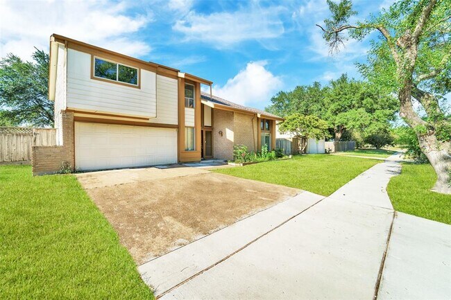 Foto del edificio - 12710 Braewood Glen Ln