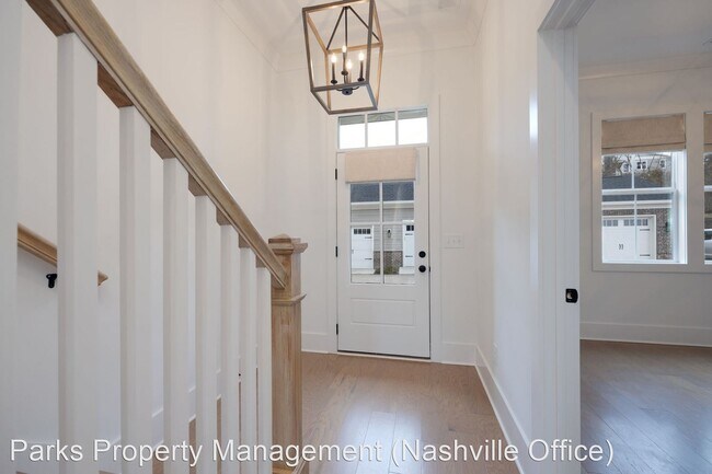 Building Photo - 3 br, 2.5 bath House - 2228 Winthrop Way