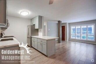Building Photo - 13754 Mango Dr