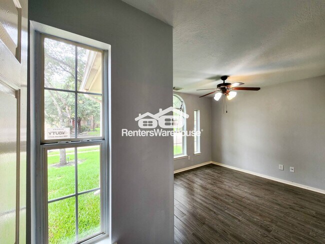 Foto del edificio - 11902 White Water Bay Dr