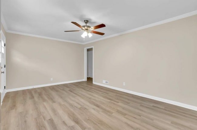 Building Photo - 2527 Judson Ave