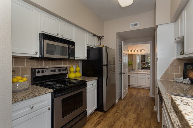 Foto del edificio - 2525 Turtle Creek Blvd