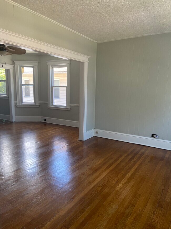 2nd Floor Living/Dinning Room - 42 Sterling St