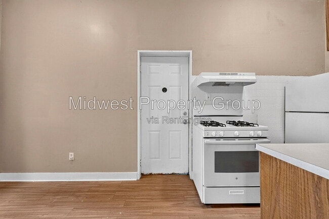 Building Photo - 3241 S Jefferson Ave
