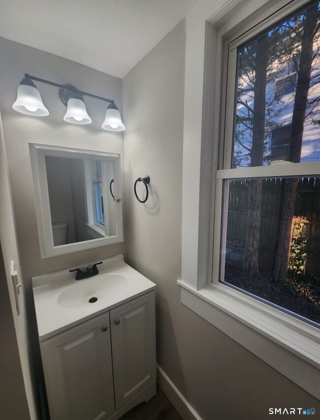 Building Photo - 282 Ward St