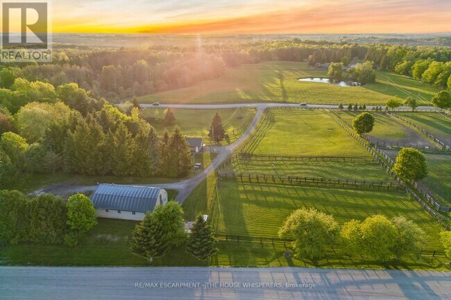 Photo du bâtiment - 1250 Arkell Rd
