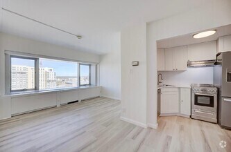 Building Photo - 555 E William St