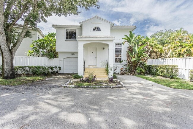 Photo - 9825 NW 2nd Ct (Plantation, FL) House