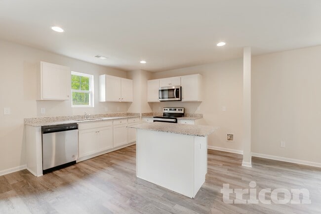 Building Photo - 18 Iron Horse Ct