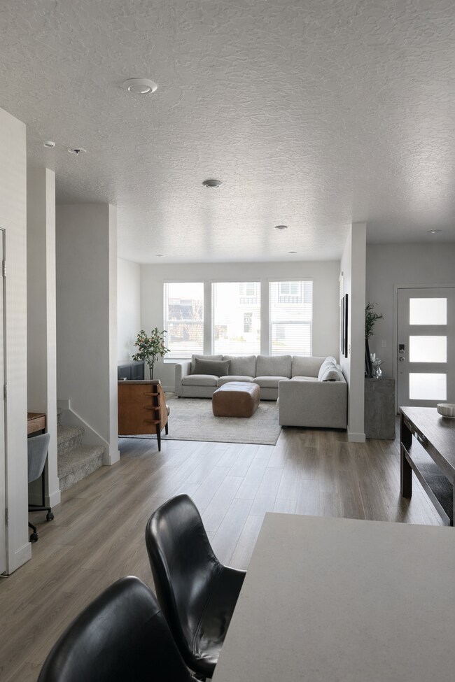 Foto del edificio - 634 W 1370 S