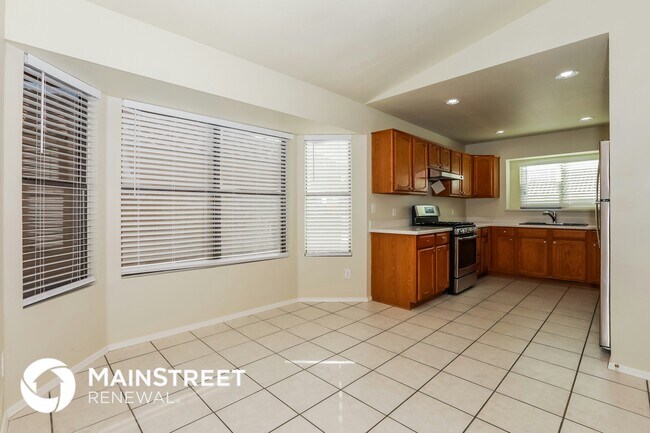 Foto del edificio - 4544 E Garnet Ave