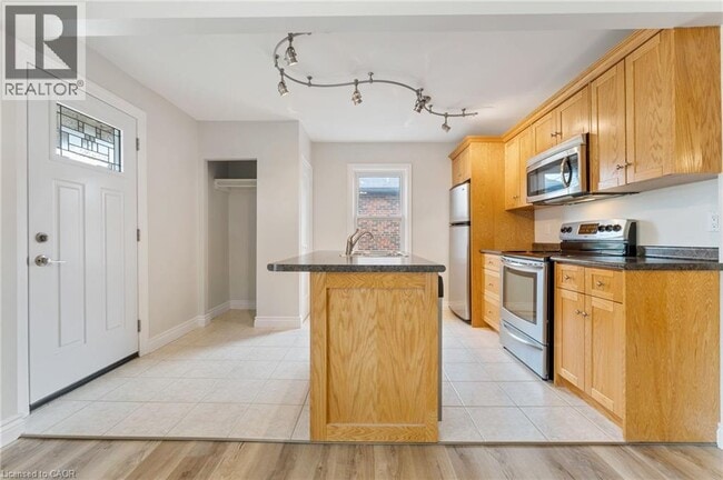 Photo du bâtiment - 65 E 11th St