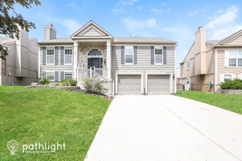 Foto principal - 15318 W 156th St