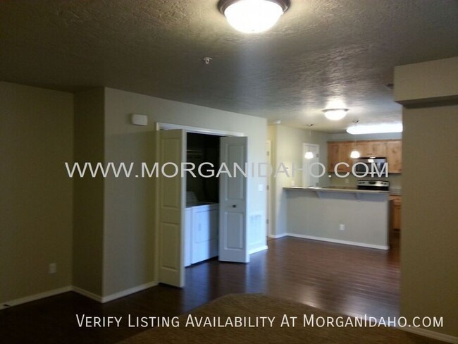 Foto del edificio - **$500 off first months rent!! Covered par...