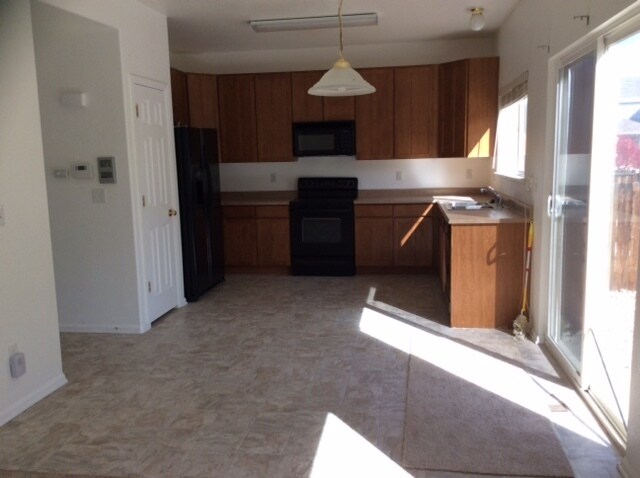 Building Photo - Immaculate 3-Bedroom Home in Springs Ranch!