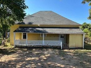 Building Photo - 119 Spalding St