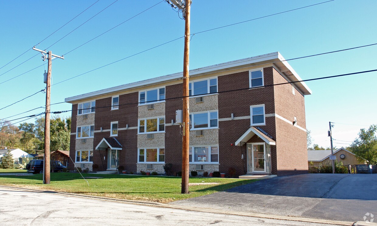 Primary Photo - 8635 S 84th Ct