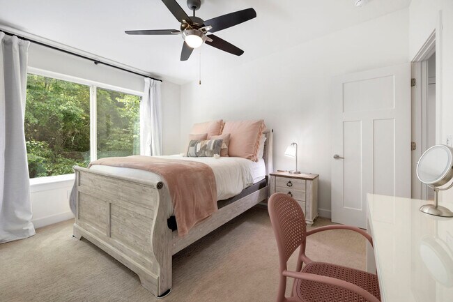 Foto del edificio - 313 E Noble Ln