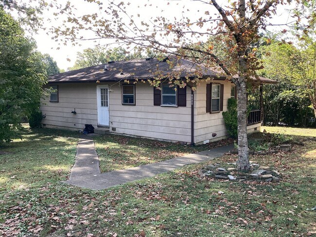 Building Photo - 3 Bedroom House in Harrison