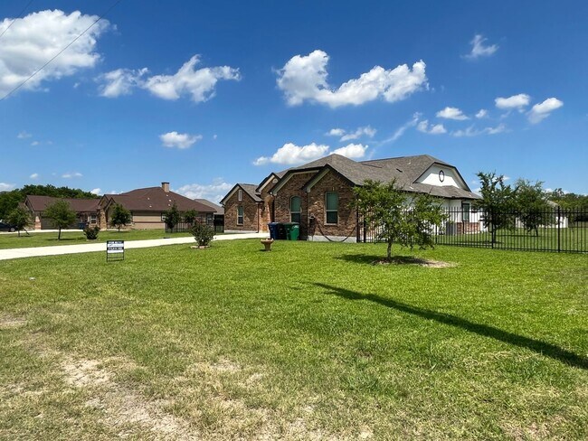 Building Photo - 14618 Santa Gertrudis St
