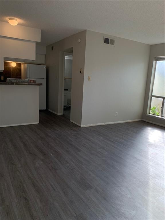 Foto principal - 105 E 38th St