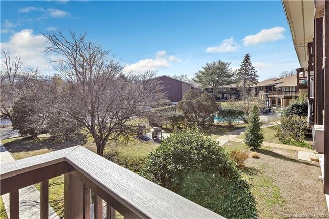 Foto del edificio - 154 Cold Spring Rd