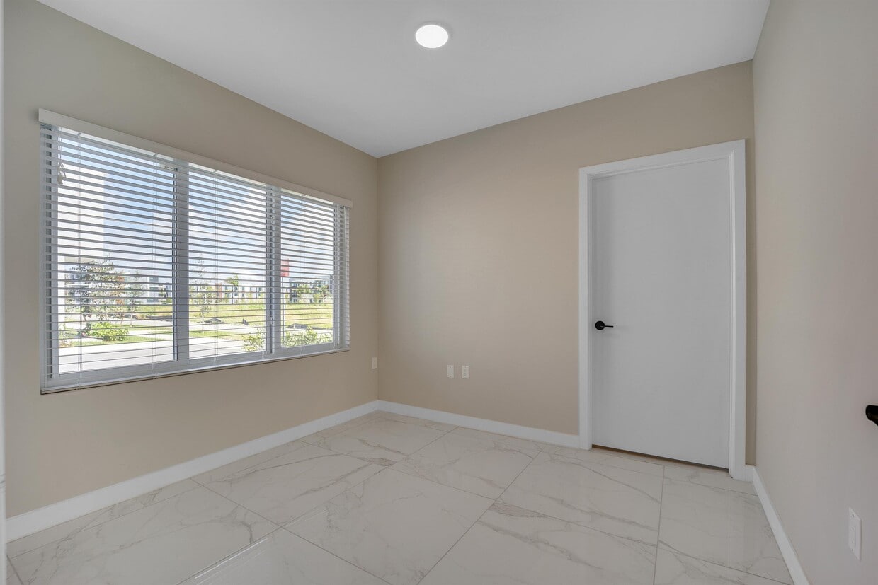 Primary Photo - 13831 SW 262nd Ln